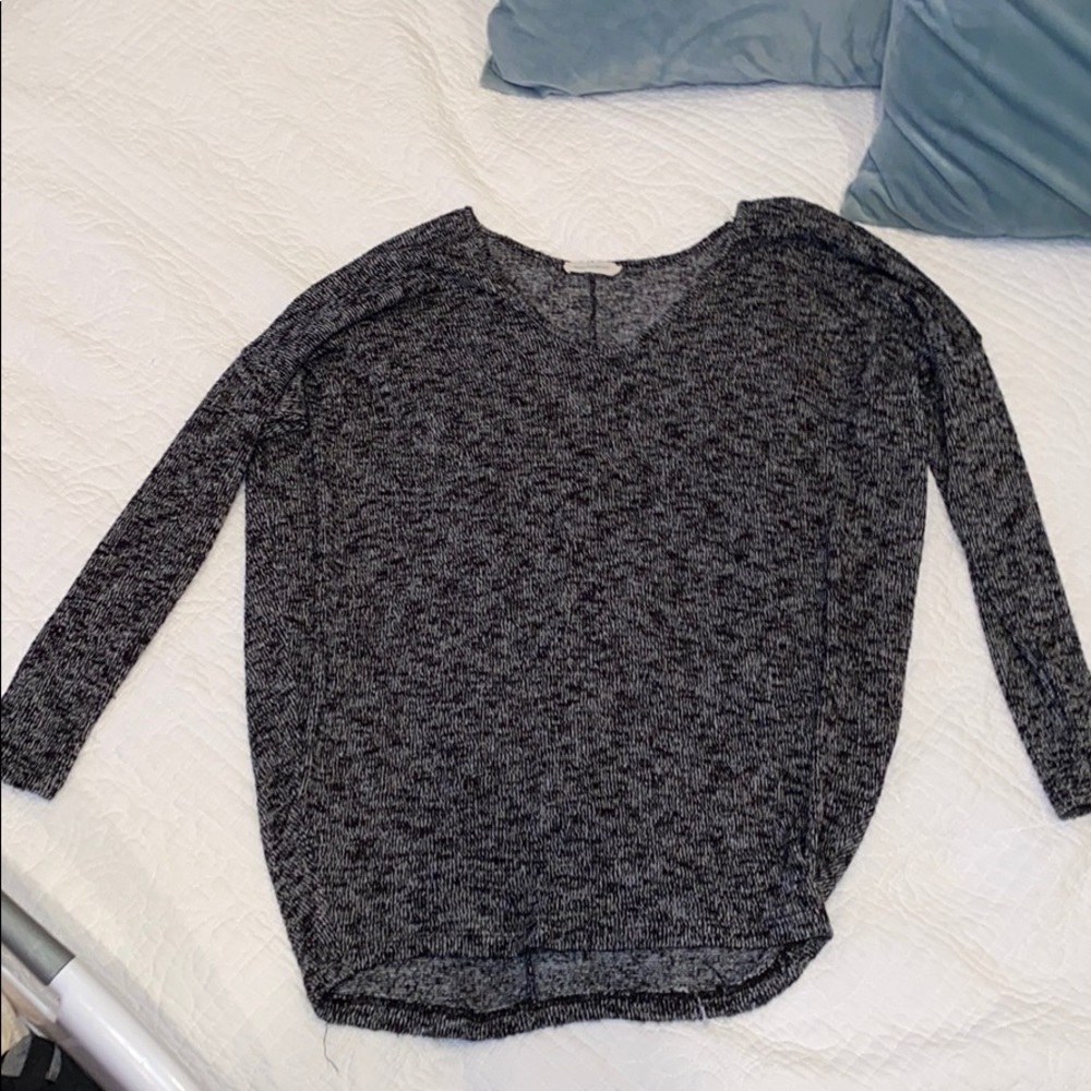 Long sleeve/ sweater
